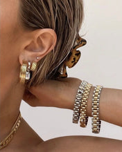 Load image into Gallery viewer, Stainless Steel Gold Bracelet
