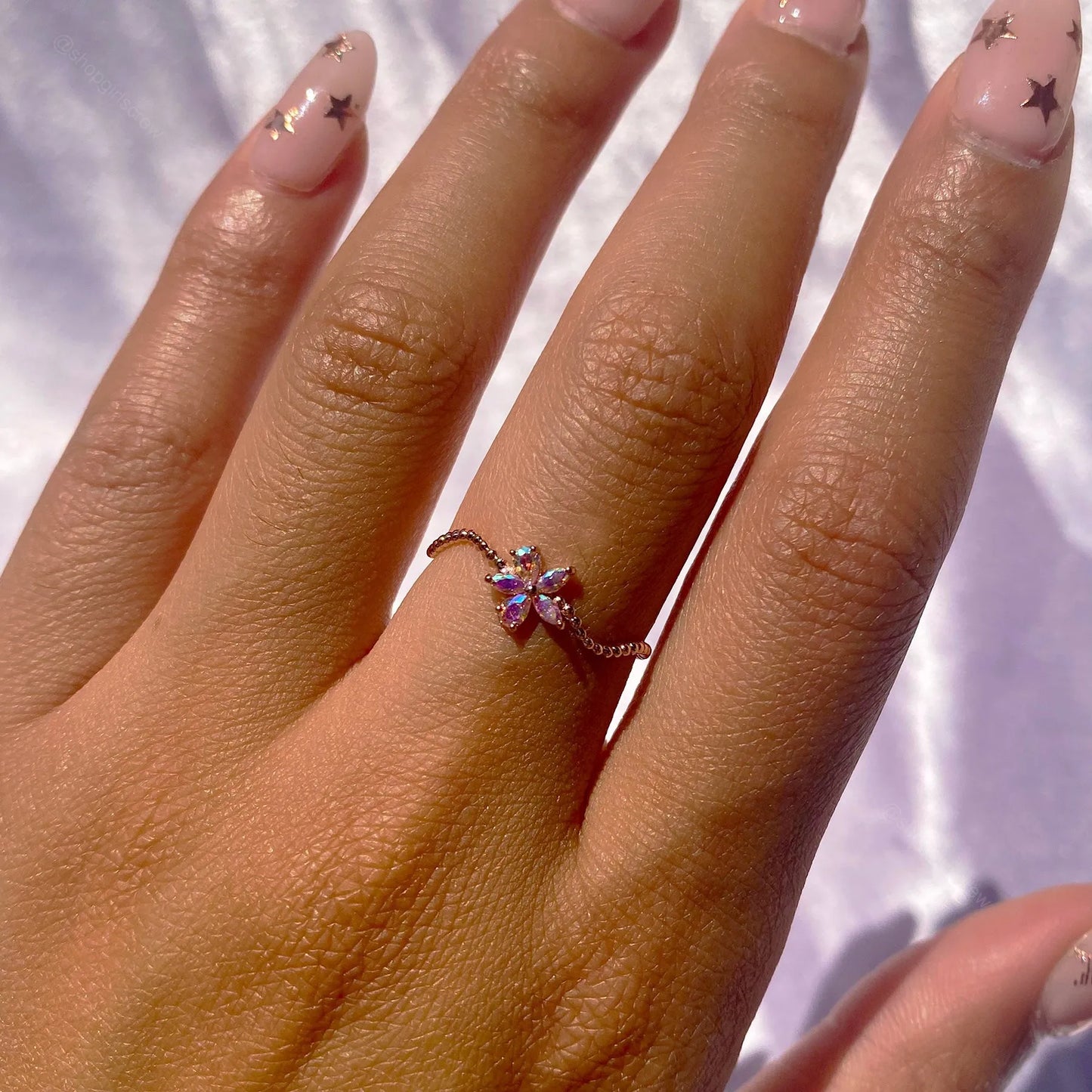 Cute Wavy Flower Rings